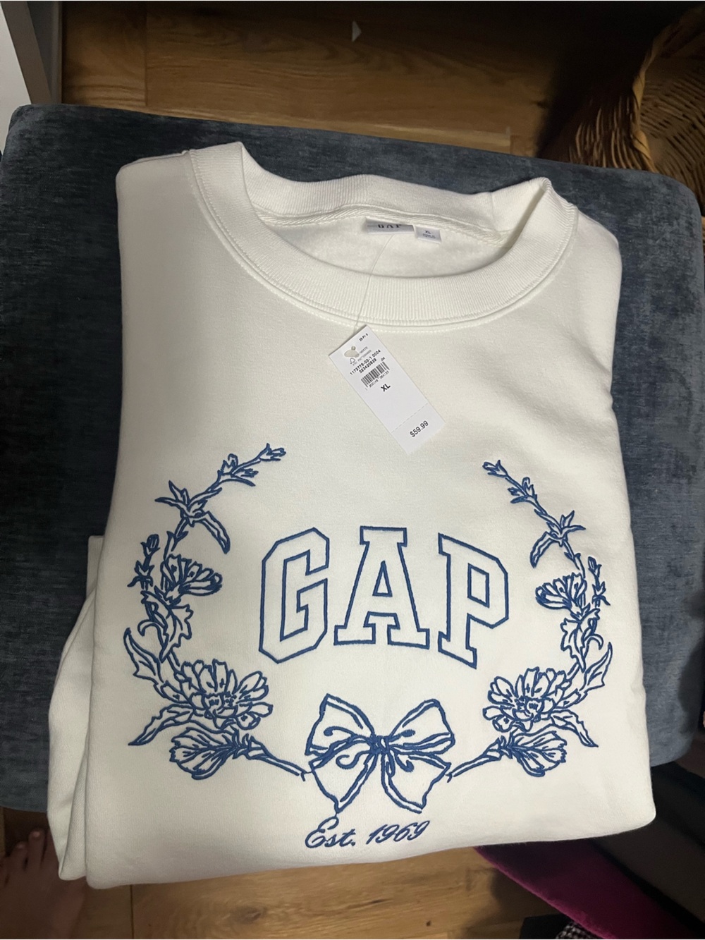 NWT Gap sweatshirt